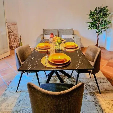 Domus Dea Apartmán *