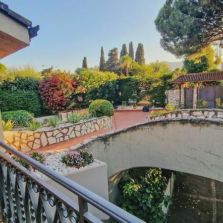 Domus Dea Apartmán *