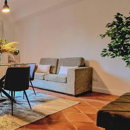 Domus Dea Lägenhet Mondello