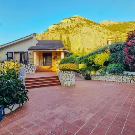 Domus Dea Монделло